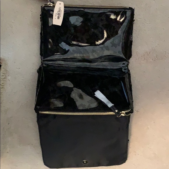 Victoria’s Secret makeup travel bag - Picture 2 of 6